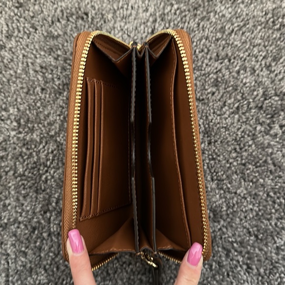 Michael Kors Brown leather jets wallet - Picture 3 of 3